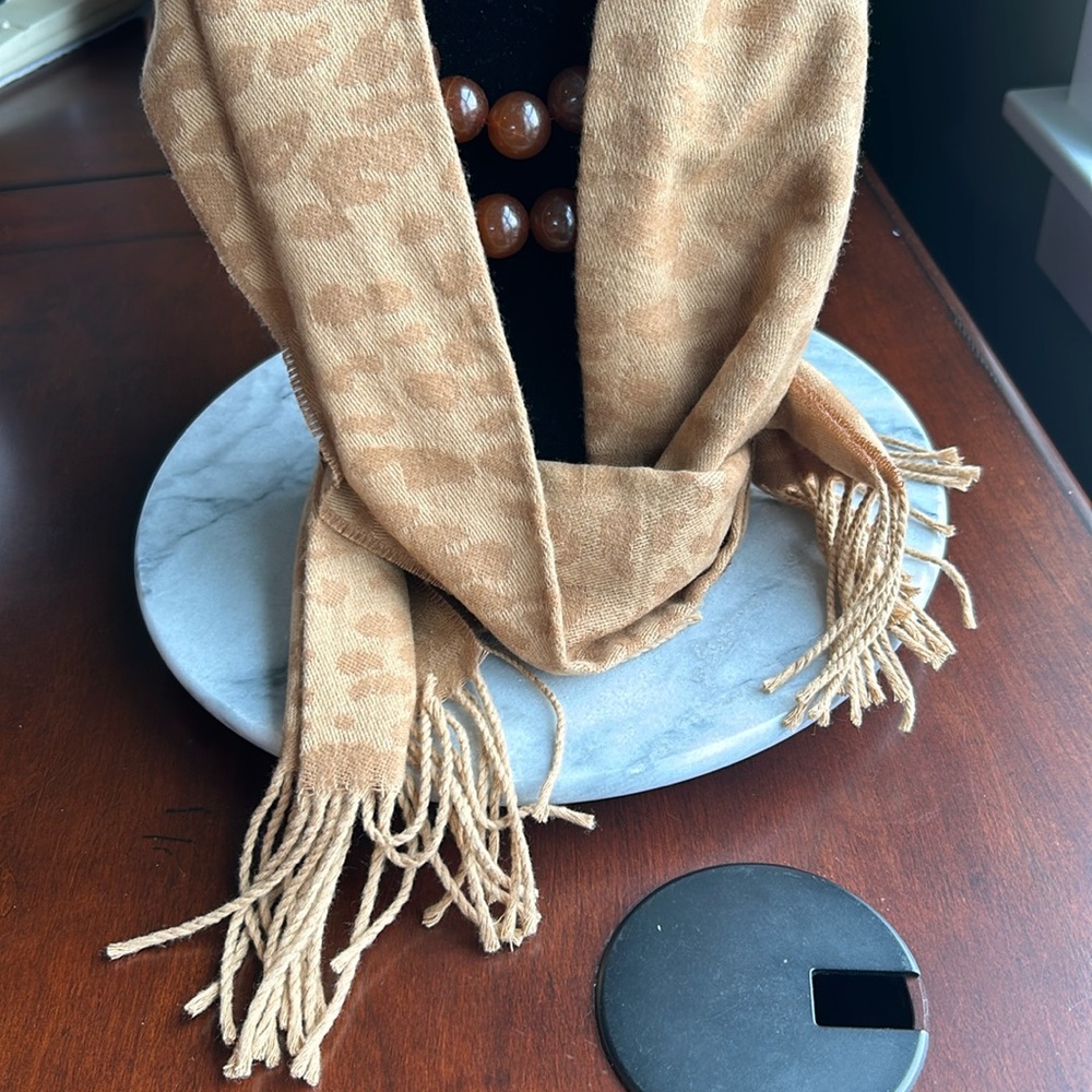 Animal print Merona scarf nwot caramel color soft head wear scarf wrap style